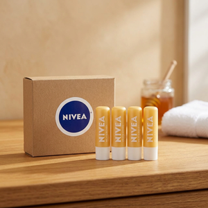 Baume à lèvres hydratant bio en stick au miel, beurre de karité, végétalien, vitamine E, propriétés exfoliantes aux fruits, résistant à l'eau - Product Image 3