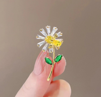 Bros bunga matahari berlian imitasi berkilau Pin untuk wanita mewah zirkon bunga aster kerah lencana elegan buket bunga korsase bros