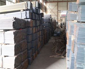 Grand stock, prix bas, acier en angle laminé à chaud Q235 ASTM pour la construction avec services <span class=keywords><strong>de</strong></span> soudage, pliage et découpe - Product Image 3