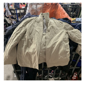 เสื้อผ้ามือสอง<span class=keywords><strong>ขายส่ง</strong></span>แบบเบล เสื้อฮู้ดดี้ เสื้อยืด <span class=keywords><strong>กางเกง</strong></span><span class=keywords><strong>ยีน</strong></span><span class=keywords><strong>ส์</strong></span> คละแบบ เสื้อผ้าผู้ชายมือสอง น้ำหนัก 100 กิโลกรัม/เบล - Product Image 1