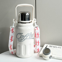 Grande tasse isolée en acier inoxydable 316 de 800ml Bouteille d'eau classique portable en diamant Tasse à café cola pour étudiants Bandoulière