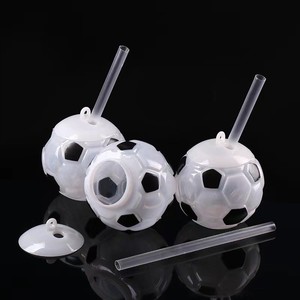 Giá Thấp Thắp Sáng Vòng Bóng Đá Bóng Hình 500Ml Lạnh Uống Cốc Cá Nhân Trẻ Em Hình Dạng Khác Nhau Vòng Cốc Nhựa - Product Image 1