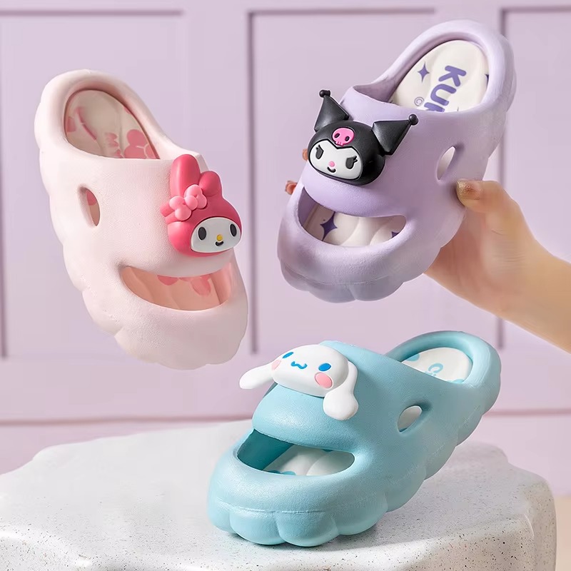 Летняя обувь Kuromi Cinnamoroll, милые Мультяшные Нескользящие пляжные шлепанцы для детей, на мягкой подошве, для дома и улицы, оптом