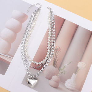 Collar con colgante de corazón y cadena de perlas de varias capas, color oro y plata, joyería de moda para fiestas - Product Image 3