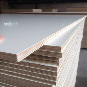 Panneau de <span class=keywords><strong>contreplaqué</strong></span> mélaminé marin 1220*2440mm 18mm, écologique, avec âme en peuplier pleine épaisseur et colle E1, pour usage intérieur - Product Image 6