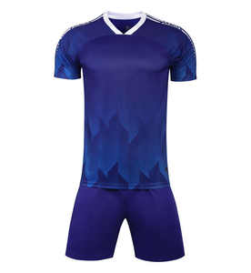 Schnell Trocknende Atmungsaktive 100% Polyester Fußballuniform Unisex Fußballtrikots Kurzarm Stehkragen Schweißableitend Individualisierbar - Product Image 4