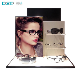 DSP Vietnam Factory Présentoir acrylique classique en forme de L pour lunettes et lunettes de soleil - Product Image 4