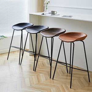 Chaise de <span class=keywords><strong>bar</strong></span> réglable en fer de style <span class=keywords><strong>scandinave</strong></span> <span class=keywords><strong>tabouret</strong></span> haut simple moderne de luxe pour restaurant en plein air salon stable - Product Image 4