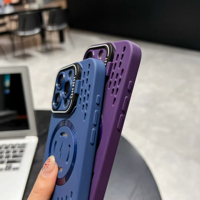 Étui de téléphone magnétique tendance avec coque arrière en métal, protection de l'objectif de l'appareil photo, étui de protection souple pour iPhone