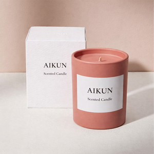 Vela Aromática Personalizada AIKUN en Taza de Cerámica con Cera de Soya Natural para Regalo de Boda y Decoración del Hogar - Product Image 1