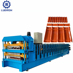 Machine de formage à rouleaux à trois couches automatique pour la fabrication de tôles de toiture en acier galvanisé et de panneaux en tôle ondulée - Product Image 1