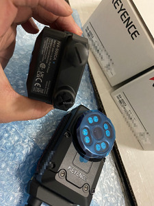 Keyence เซ็นเซอร์กล้องมองเห็นความละเอียดสูง IV4-500CA AI ในตัวสำหรับระบบแนะนำหุ่นยนต์อุตสาหกรรม - Product Image 2