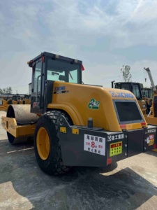 Compacteur routier 6T 8T 10T 12T pour la construction routière, rouleau vibratoire monocylindre XS123 12T - Product Image 4