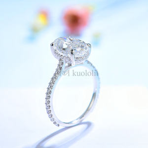 แหวนหมั้นเพชรโมอิสซาไนต์ทรงรีเจียระไนแบบไอซ์คัท ทองคำแท้ 18K สีเหลืองทอง ยี่ห้อ Kuololit HK พร้อมเพชรโมอิสซาไนต์เจียระไนแบบ Crushed Cut สำหรับงานแต่งงาน - Product Image 5