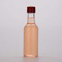 Logo personnalisé 50ml Mini plastique Rhum Whisky Tequila Bouteilles d'alcool avec bouchon Long cou Transparent PET Emballage de bouteille de qualité alimentaire