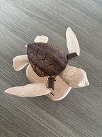 Sculpture cinétique artisanale Jhisen en forme de tortue marine, mouvement automatique, matériaux naturels, bois, certifiée CE RoHS, pour OEM, personnalisation et vente en gros