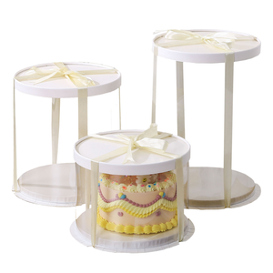 Caixa de Bolo Redonda Transparente Personalizada em PET com Materiais Reciclados, Tampa e Base de Papelão Branco Seguro para Alimentos em Várias Alturas para Casamento - Product Image 1