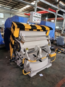 Máy Cắt Khuôn Và Tạo Nếp ML-1100JR Có Chức Năng Làm Nóng - Product Image 3