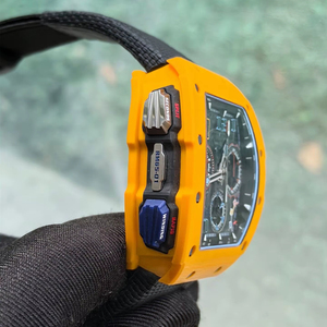 Reloj de Fibra de Carbono Amarillo de Lujo de Alta Gama Más Vendido 65-01 - Reloj Mecánico Automático para Negocios y Eventos Sociales - Product Image 3