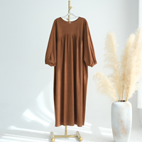 Abaya Hiver Ample Évasée Loriya Col Rond Manches Ballon en Velours Côtelé Fermée Robe Femme Grande Taille Musulmane