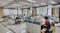 Écrans métalliques décoratifs en acier inoxydable découpés au laser au design moderne personnalisés Séparateurs de magasins phares d'intérieur Cloisons durables
