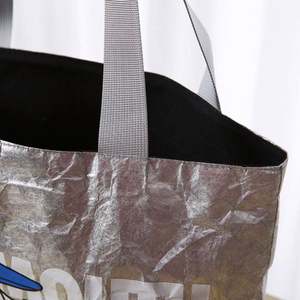 Bolsa de Hombro de Papel DuPont Lavable de Gran Capacidad, Bolsa de Compras Reutilizable de Tyvek con Logotipo Personalizado - Product Image 4