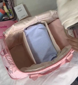 Sac de sport matelassé unisexe tendance style bowling, sac fourre-tout souple et léger avec bandoulière réglable pour la gym et le quotidien - Product Image 1