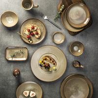 Assiettes de présentation rondes en porcelaine mate marron japonaise YAYU, vente en gros d'usine, pour plats principaux thaïlandais, en céramique, pour restaurants