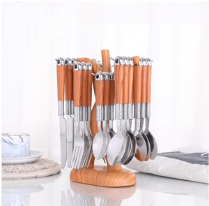 Ensemble de couverts portables 24 pièces en acier inoxydable avec motif bois – Couteau, fourchette, cuillère - Product Image 1