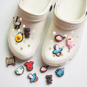 2024 nouveauté en gros bébé chaussures décorations mignon chaussures breloques pour cadeaux fans <span class=keywords><strong>sabot</strong></span> femmes enfants filles hommes - Product Image 1