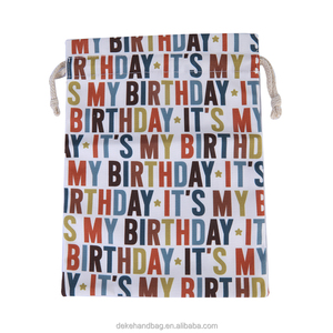 अनुकूलित सबलिमिनेशन पॉलिएस्टर कैनवास बच्चों ड्रॉस्ट्रिंग जन्मदिन पार्टी उपहार पाउच बैग - Product Image 1