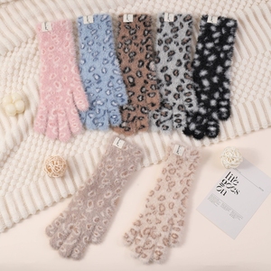 Guantes cálidos <span class=keywords><strong>de</strong></span> invierno para mujer, bonitos guantes con diseño <span class=keywords><strong>de</strong></span> leopardo a la moda, guantes <span class=keywords><strong>de</strong></span> punto cálidos a prueba <span class=keywords><strong>de</strong></span> frío, guantes deportivos para ciclismo - Product Image 2