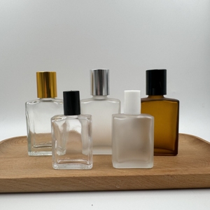 Bán Buôn Rỗng Hình Chữ Nhật 10Ml 15Ml 30Ml 50Ml Vuông Thủy Tinh Nước Hoa Cuộn Trên Chai Tinh Dầu Lăn Chai Với Thép Bóng - Product Image 4