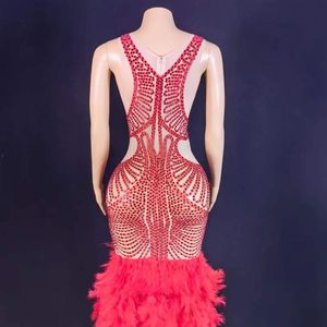 Abito lungo con piume di strass rosso di lusso per le donne eleganti per la notte di nozze abiti <span class=keywords><strong>da</strong></span> <span class=keywords><strong>regina</strong></span> di compleanno senza maniche - Product Image 4