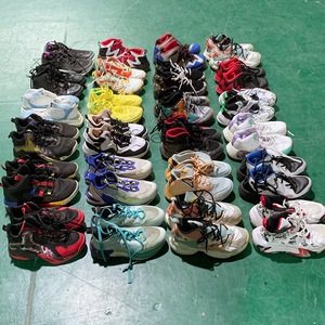 Chaussures de basket d'occasion pour femmes, baskets de marque usagées, vente en gros en balles, tailles 36 à 42, à vendre - Product Image 4