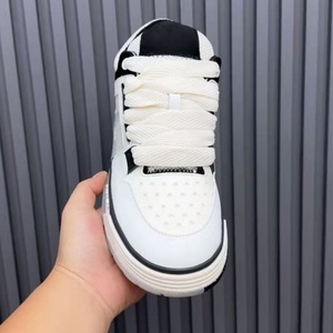 Chaussures de skate montantes personnalisées de haute qualité pour l'extérieur - Chaussures de sport décontractées de marque de créateur tendance pour hommes et femmes - Product Image 4