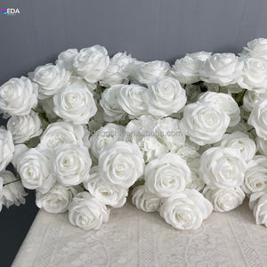 ดอกกุหลาบประดิษฐ์สีขาว LEDA สุดหรู ทำด้วยมือ สำหรับงานแต่งงาน วันวาเลนไทน์  พร้อมพรมปูทางเดินยาว - Product Image 2