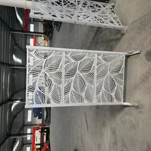 贸易装饰固化金属丝网穿孔花园主围栏网格大门设计激光切割隐私围栏面板
