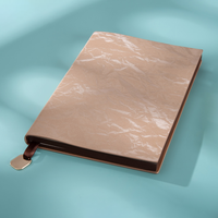 Carnet de notes de style simple avec couverture imprimée en couleur, marque-page en ruban, reliure cousue et impression UV