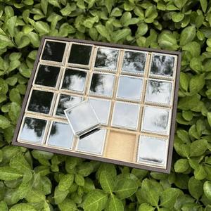 Boîte de présentation de perles entièrement transparente 4*4cm, boîte de <span class=keywords><strong>rangement</strong></span> pour pierres précieuses, <span class=keywords><strong>diamant</strong></span> brut, boîte carrée avec plateau à carreaux - Product Image 4