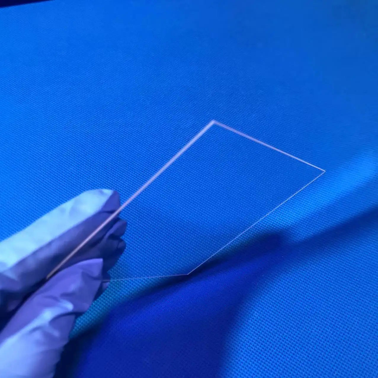 מצע קוורץ מעבדת זכוכית קוורץ שקופה דק במיוחד בצורת טוהר גבוהה