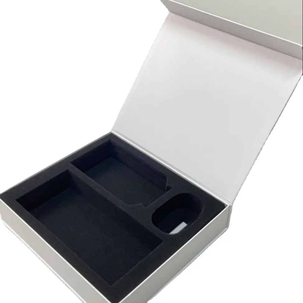 Factory High Quality Custom Logo Rigid Packaging Boxes White Magnetic Boxes with Foam Insert