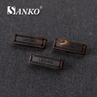 Étiquettes de vêtements personnalisées SANKO, rectangulaires, avec logo en relief, plaquées, lavables, certifiées Oeko-Tex, pour jeans et sacs