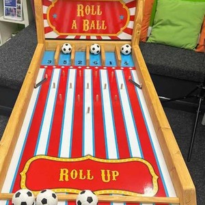 Juego de Mesa Gigante Roll-<span class=keywords><strong>a</strong></span>-Ball para Carnaval - Clásico Retro de Metal para Interiores, Alquiler para Fiestas y Eventos en Parques de Trampolines - Product Image 2