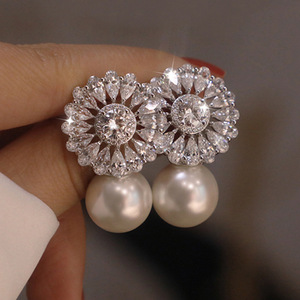 Orecchini a Fiore Stile Perla Barocca per Donne, Eleganti Gioielli Floreali per le Orecchie - Product Image 2