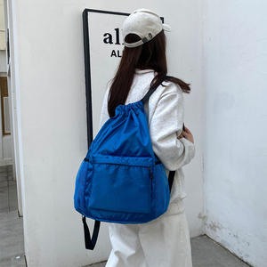 Sac de sport promotionnel durable en gros avec cordon de serrage, sac à dos de voyage pour la natation et le basketball avec poche zippée - Product Image 4