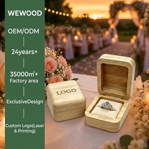 Caja de Joyería para Anillos de Madera, con Logotipo Grabado Personalizado, Estuche de Almacenamiento Portátil para Anillos de Boda, Diseño Elegante en Madera Natural - Product Image 3