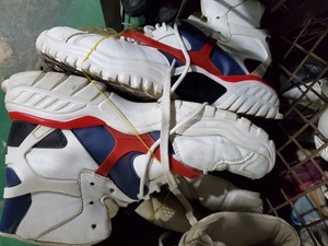 รองเท้ามือ<span class=keywords><strong>สอง</strong></span><span class=keywords><strong>ราคา</strong></span><span class=keywords><strong>ถูก</strong></span>คุณภาพสูงสินค้าขายดี - Product Image 3