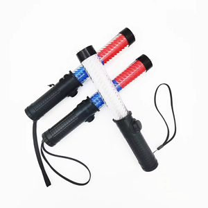 Bastón de Luz LED Rojo Recargable e Impermeable para Control de Multitudes en Carreteras - Product Image 3