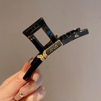 Accessoires capillaires haut de gamme pour femmes : Pince à cheveux en métal mat, grande pince requin noire, plusieurs pinces à cheveux, pinces à cheveux en plastique